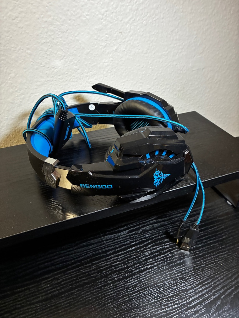 BENGOO G9000 Stereo Gaming Headset with Mic & LED - Black/ Blue Works